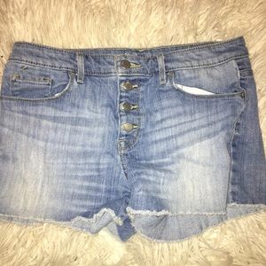 Cute high waisted shorts
